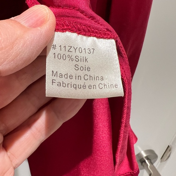 💖 Stunning pure silk blouse / shirt with unique details and rich colour - Picture 6 of 9